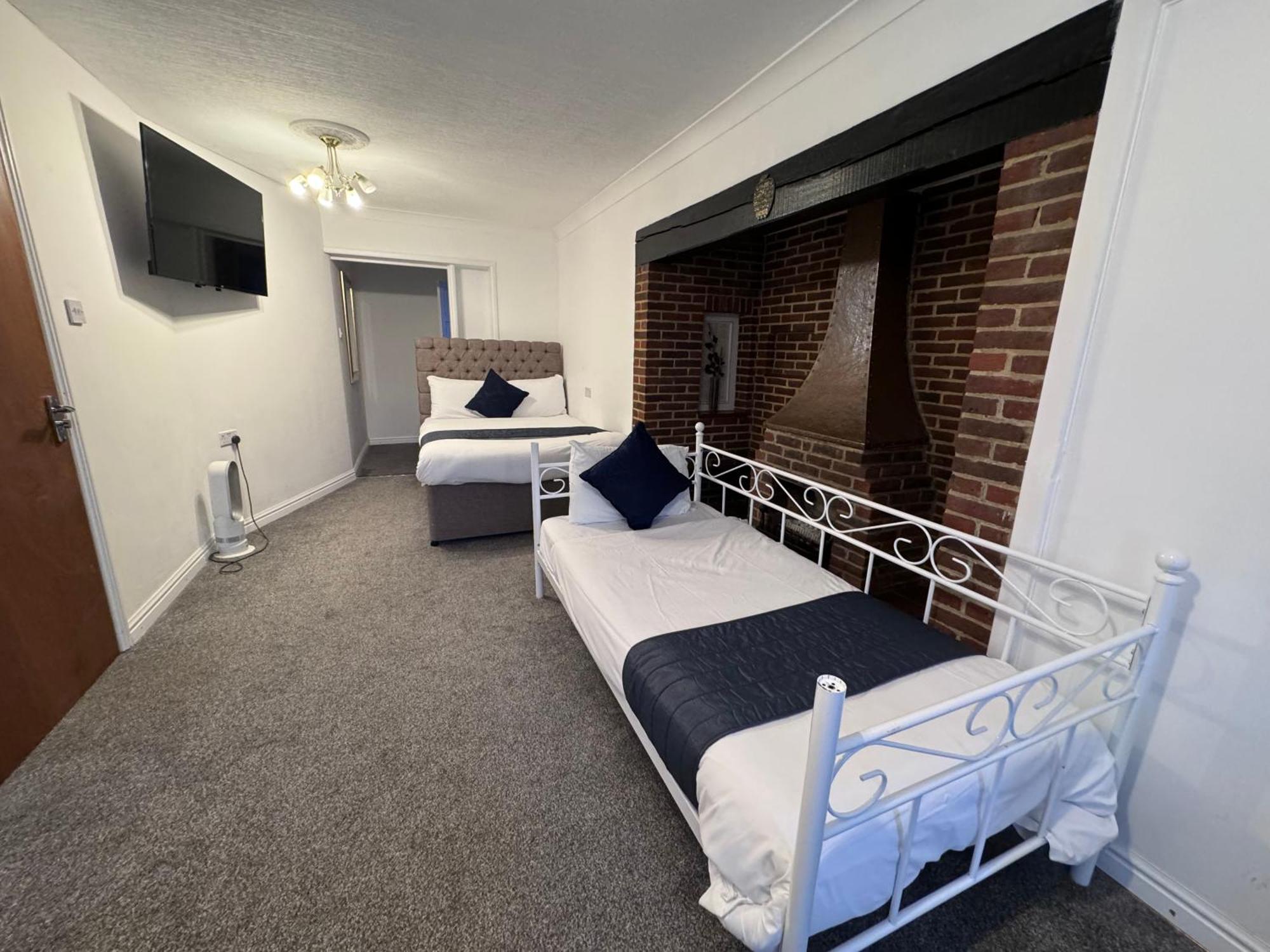 All Seasons Gatwick Guest House & Parking Horley Kültér fotó