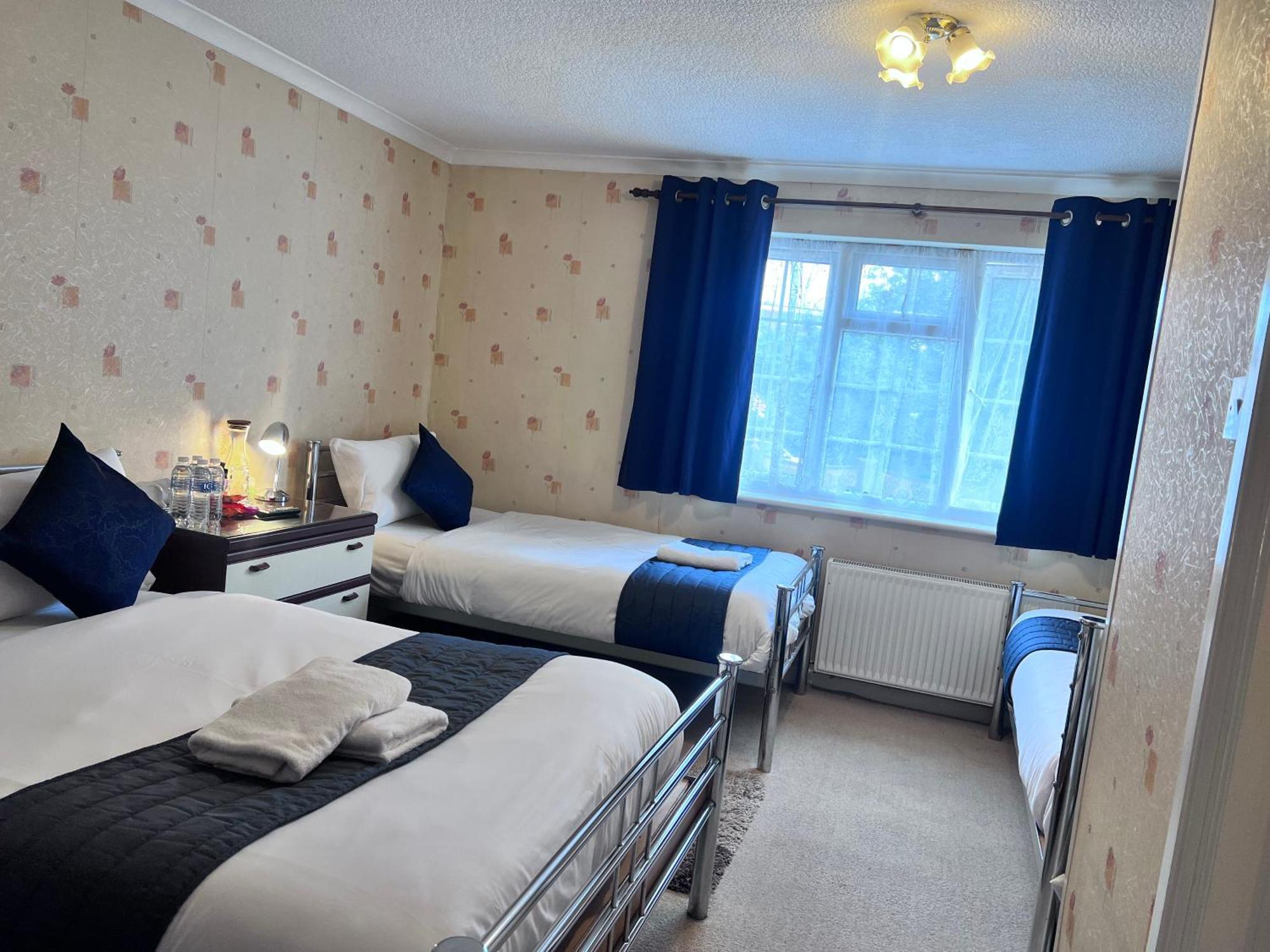 All Seasons Gatwick Guest House & Parking Horley Kültér fotó