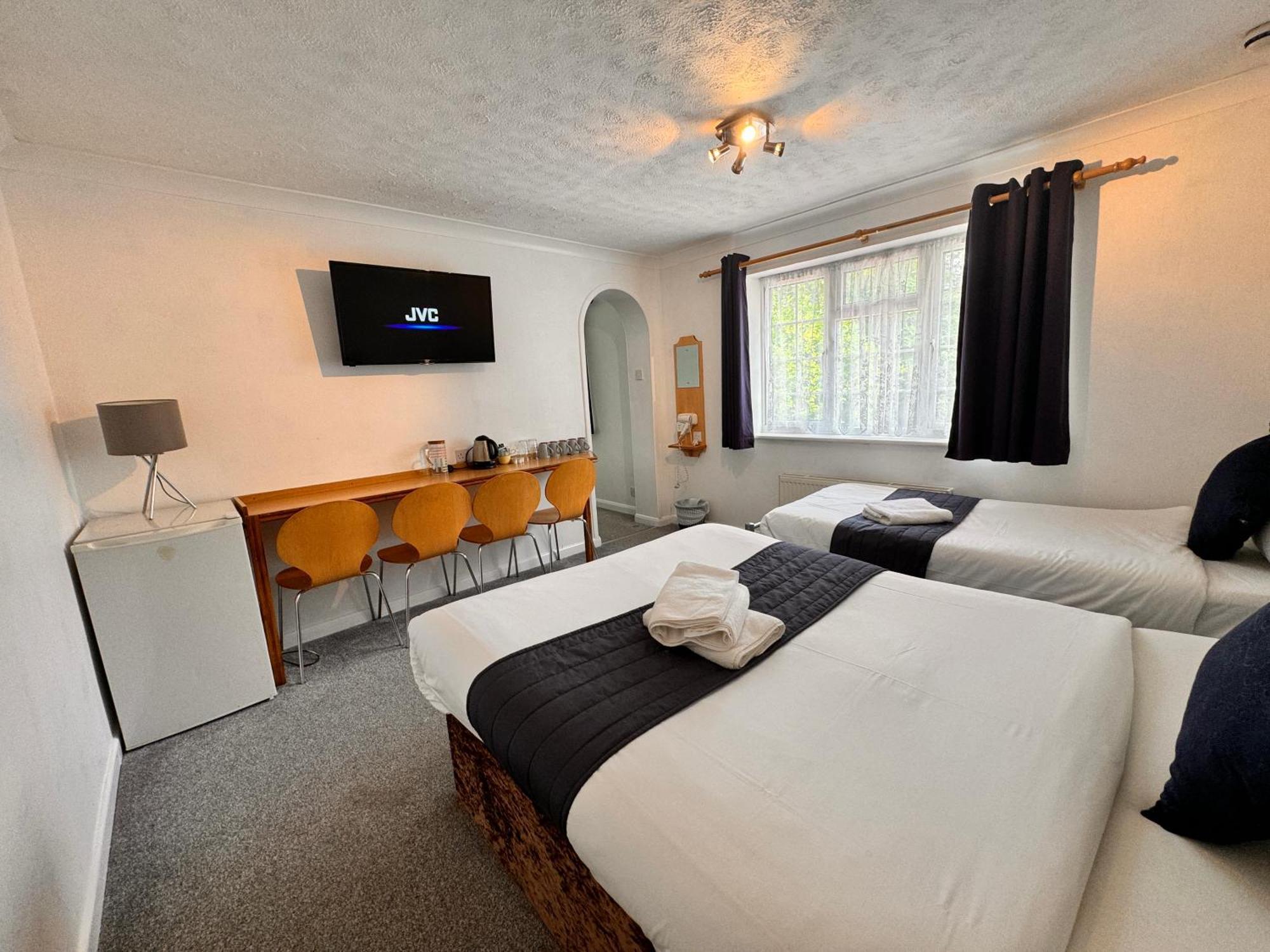 All Seasons Gatwick Guest House & Parking Horley Kültér fotó