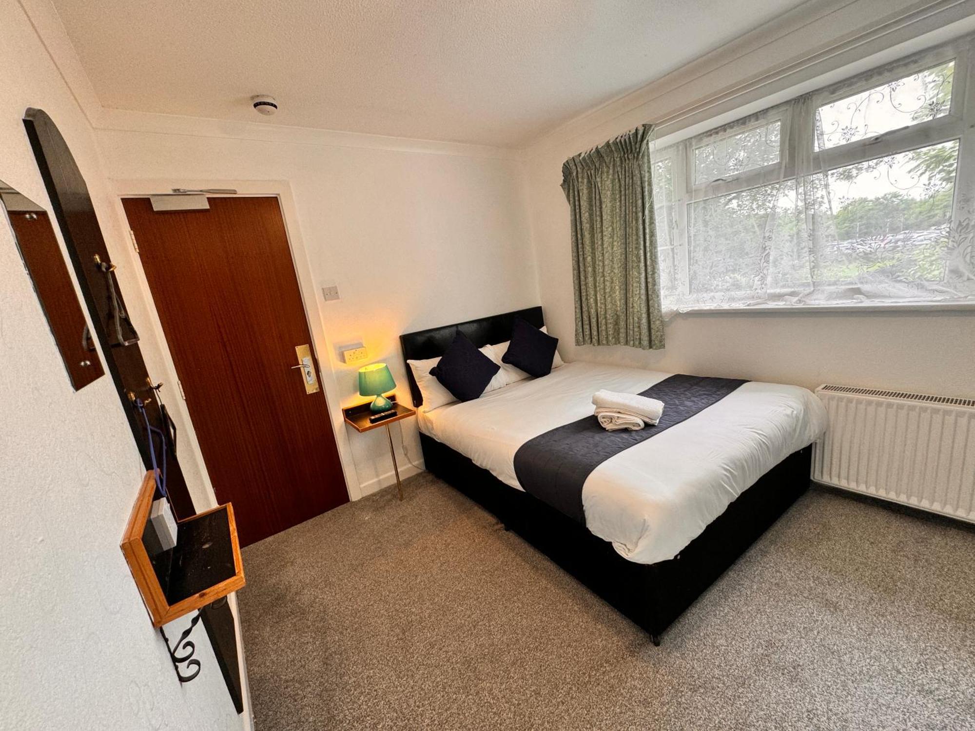 All Seasons Gatwick Guest House & Parking Horley Kültér fotó