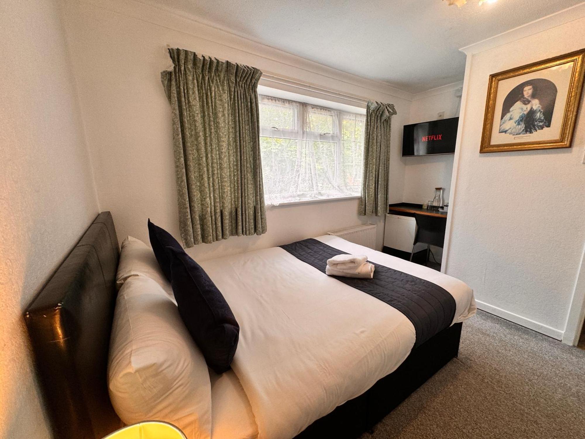 All Seasons Gatwick Guest House & Parking Horley Kültér fotó