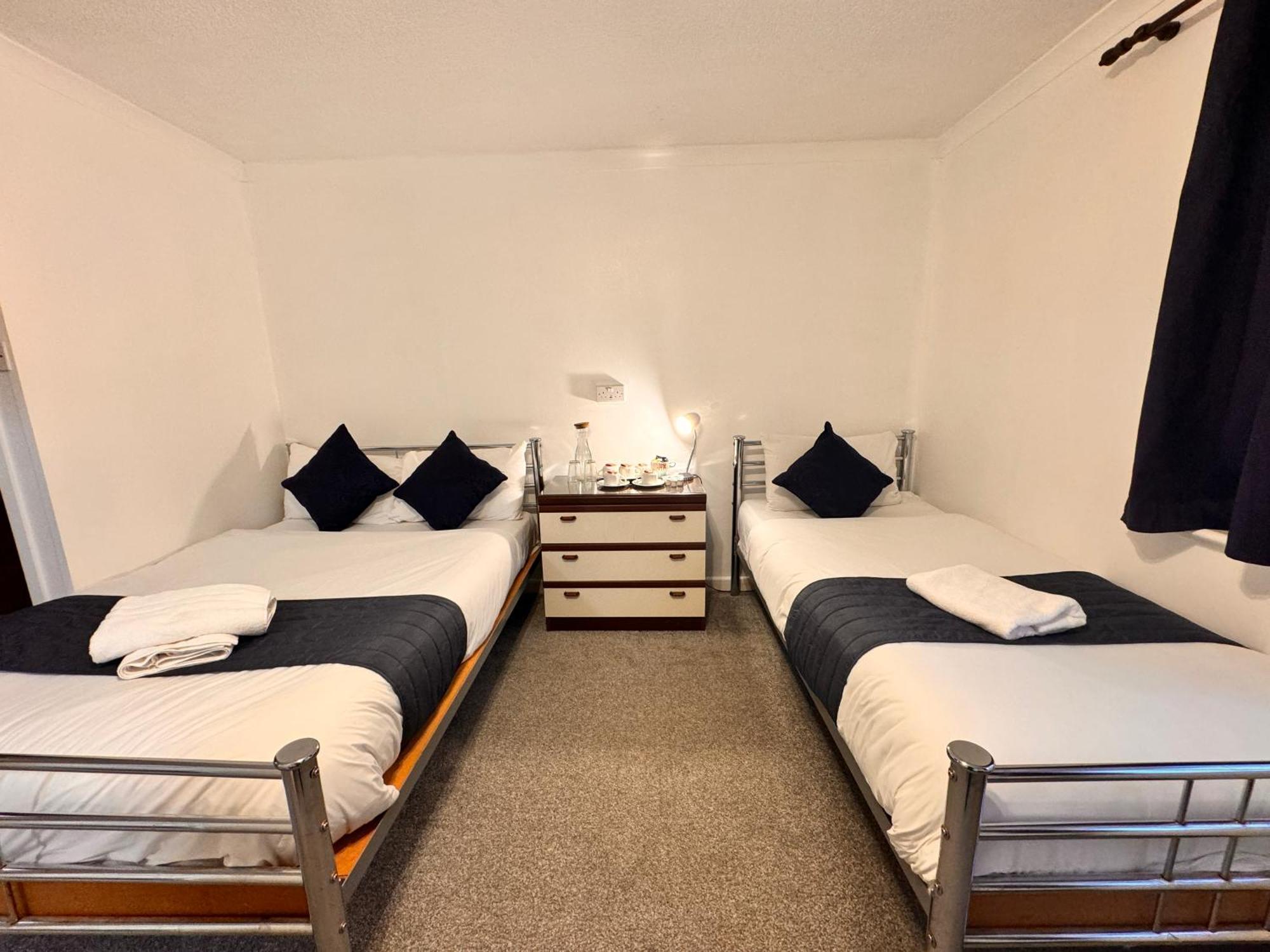 All Seasons Gatwick Guest House & Parking Horley Kültér fotó