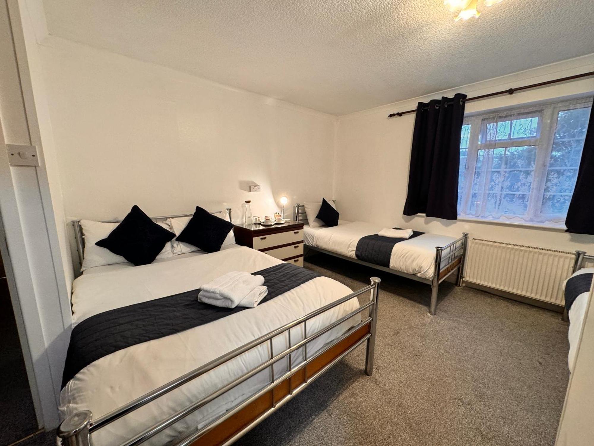 All Seasons Gatwick Guest House & Parking Horley Kültér fotó