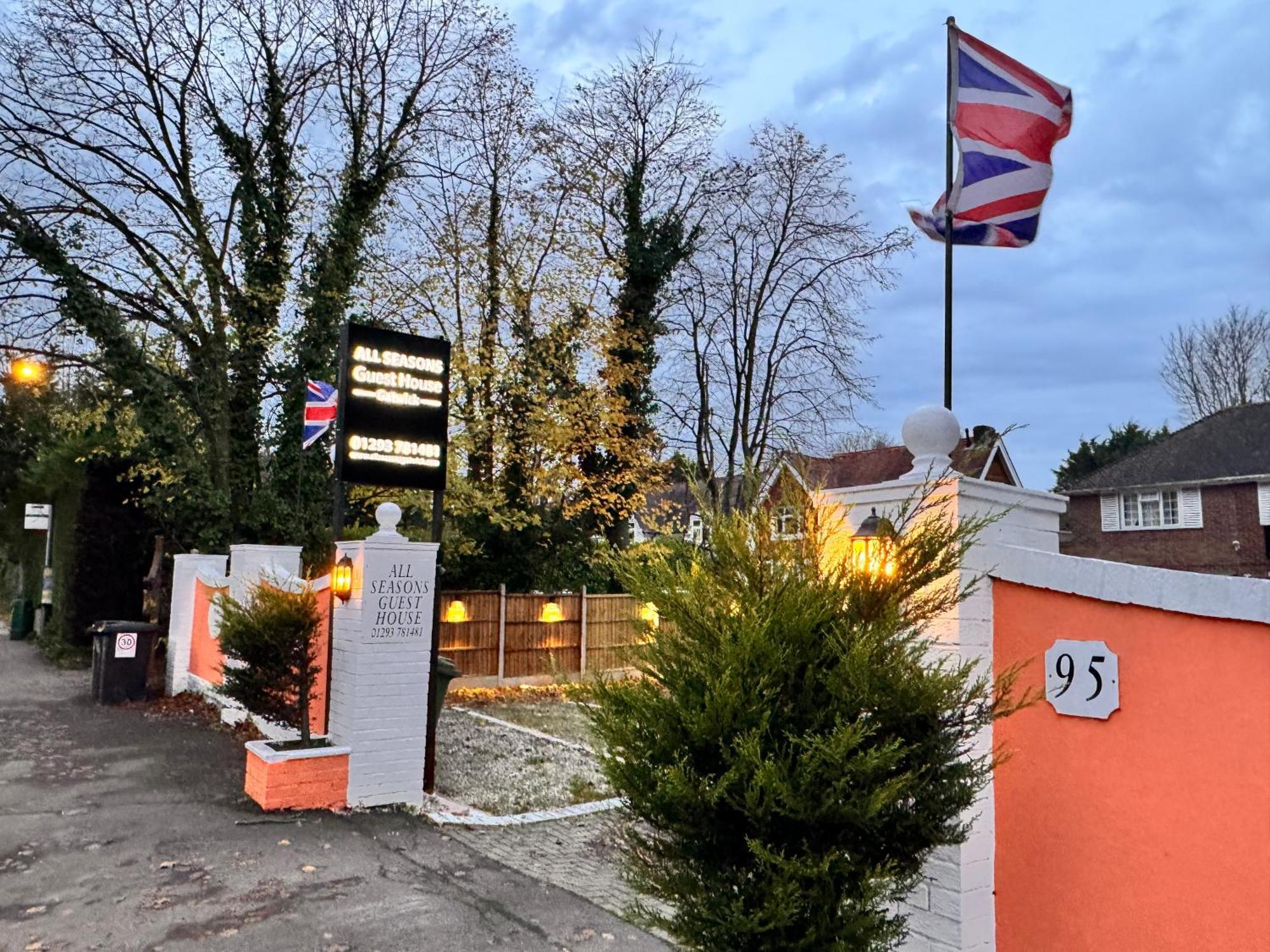 All Seasons Gatwick Guest House & Parking Horley Kültér fotó