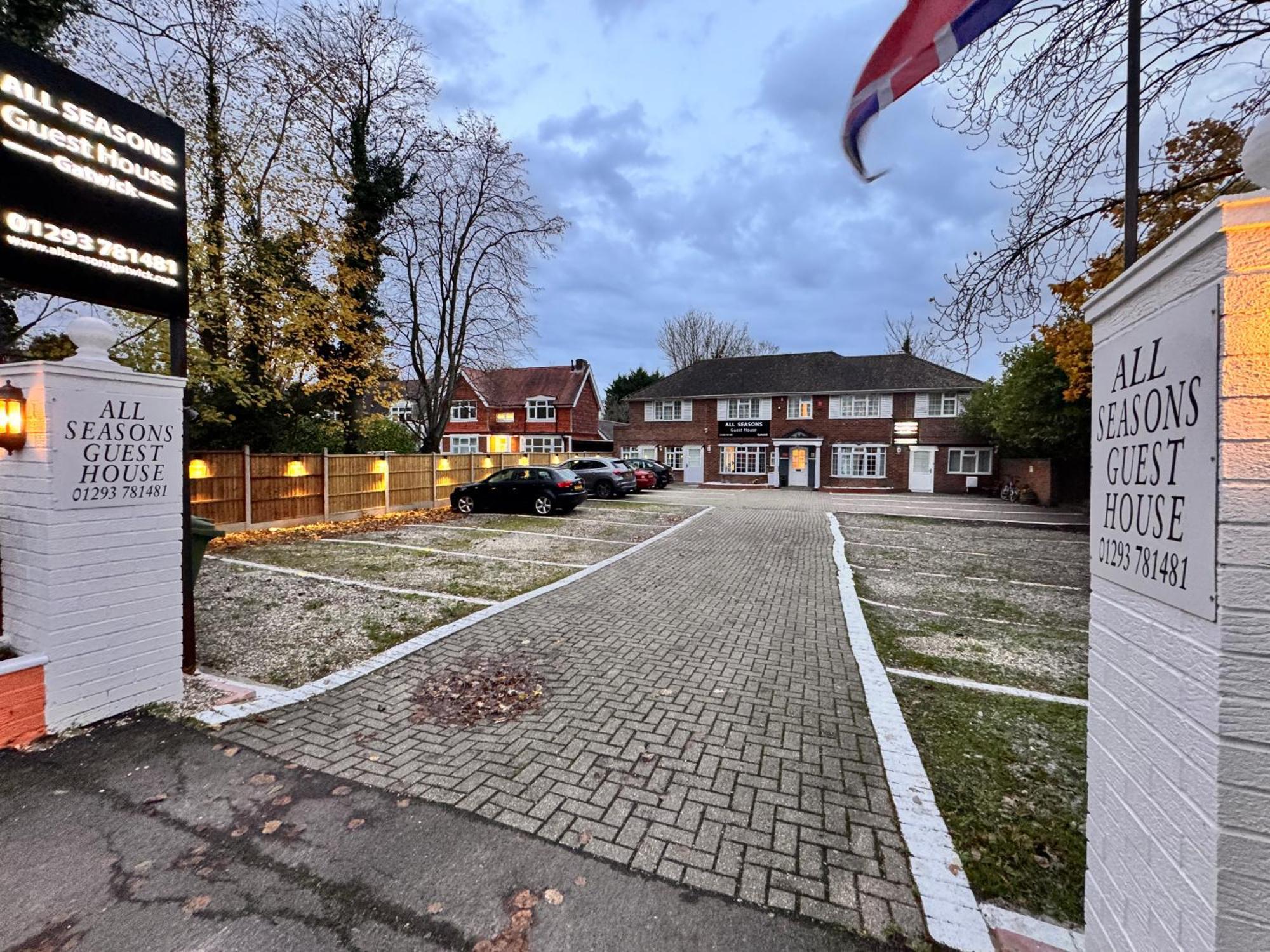 All Seasons Gatwick Guest House & Parking Horley Kültér fotó